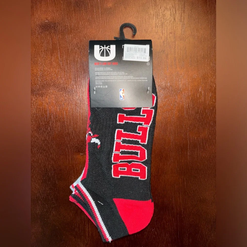 NBA Ultra Game Chicago Bulls Men’s Low Cut Socks - 3 Pair - Shoe Size 6-12